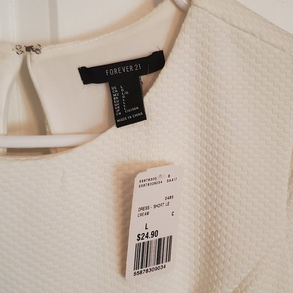 Cream dress - Picture 3 of 8